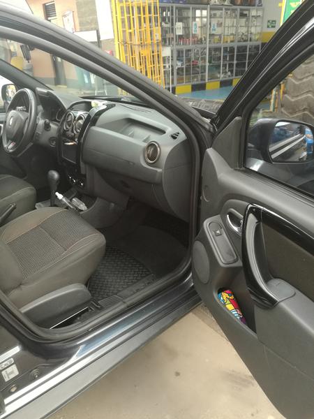 Renault Duster • 2017 • 64,000 km 12