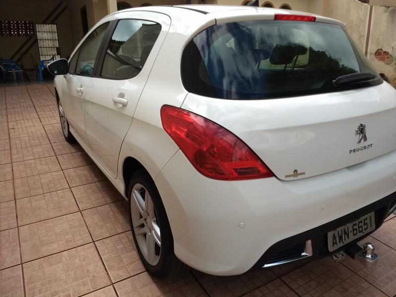 Peugeot 308 • 2013 • 114,000 km 1