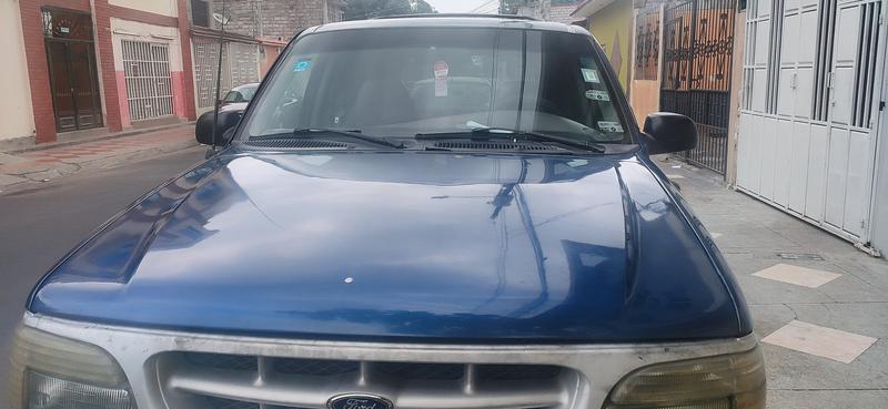 Ford Explorer • 1998 • 403,000 km 12