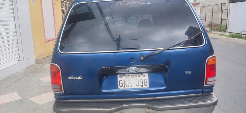 Ford Explorer • 1998 • 403,000 km 2