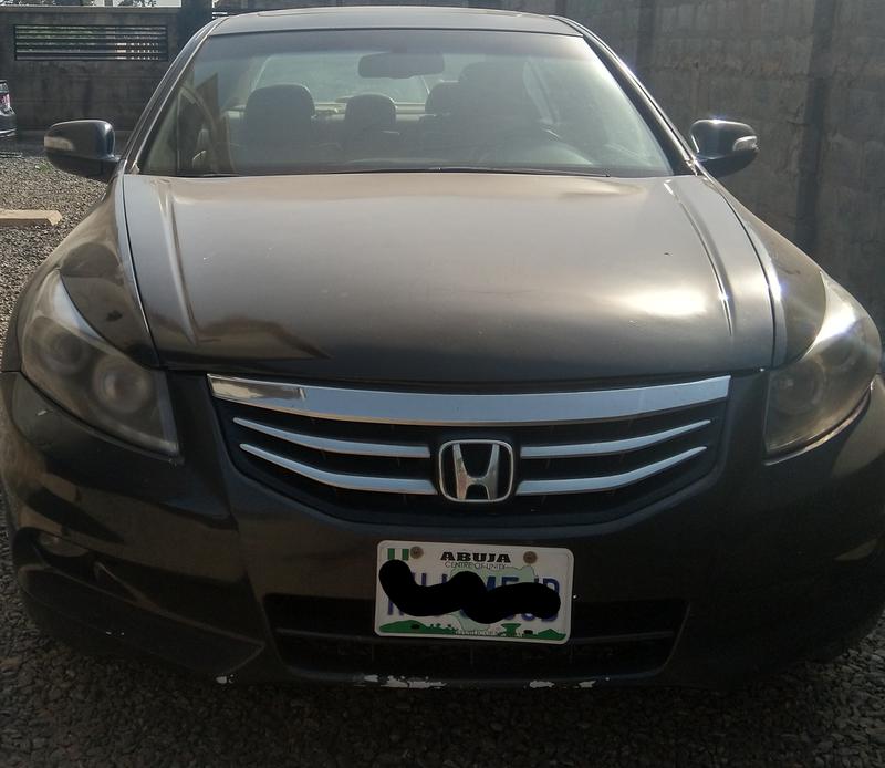 Honda Accord • 2011 • 102,086 km 5