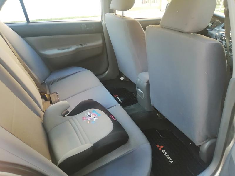 Mitsubishi Lancer • 2011 • 182,000 km 5