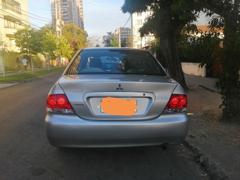 Mitsubishi Lancer • 2011 • 182,000 km 1