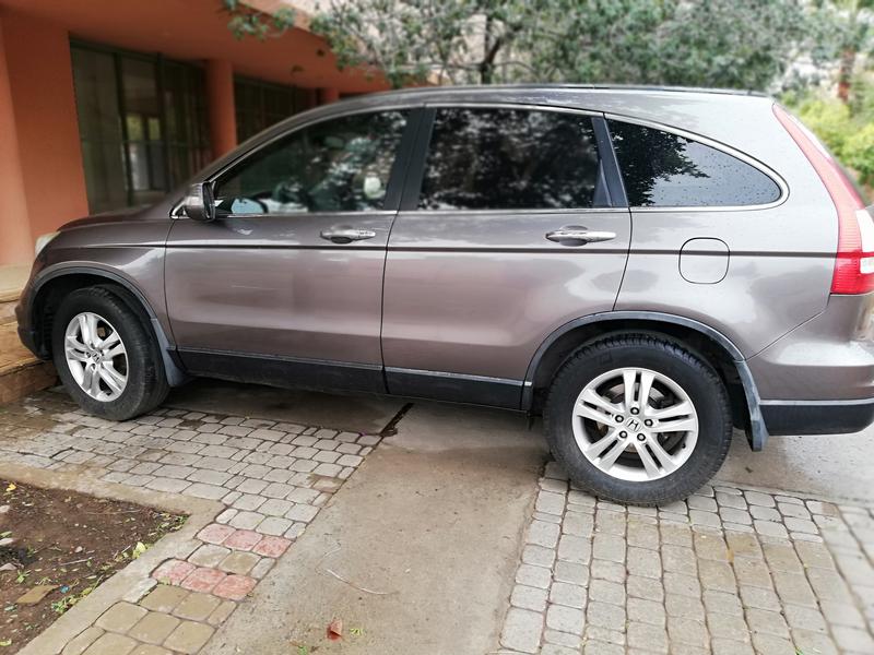 Honda CR-V • 2012 • 111,000 km 6