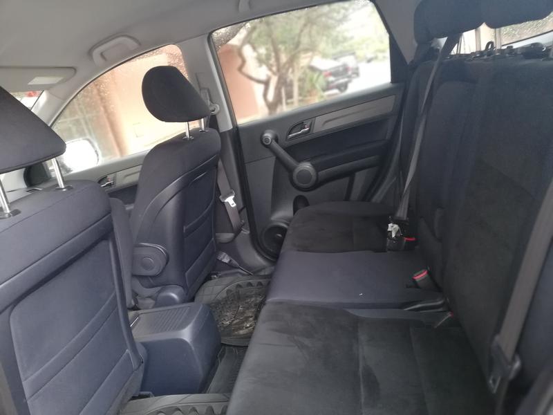 Honda CR-V • 2012 • 111,000 km 3