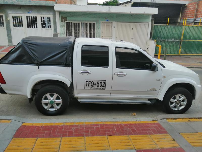 Chevrolet Luv • 2012 • 205,000 km 3