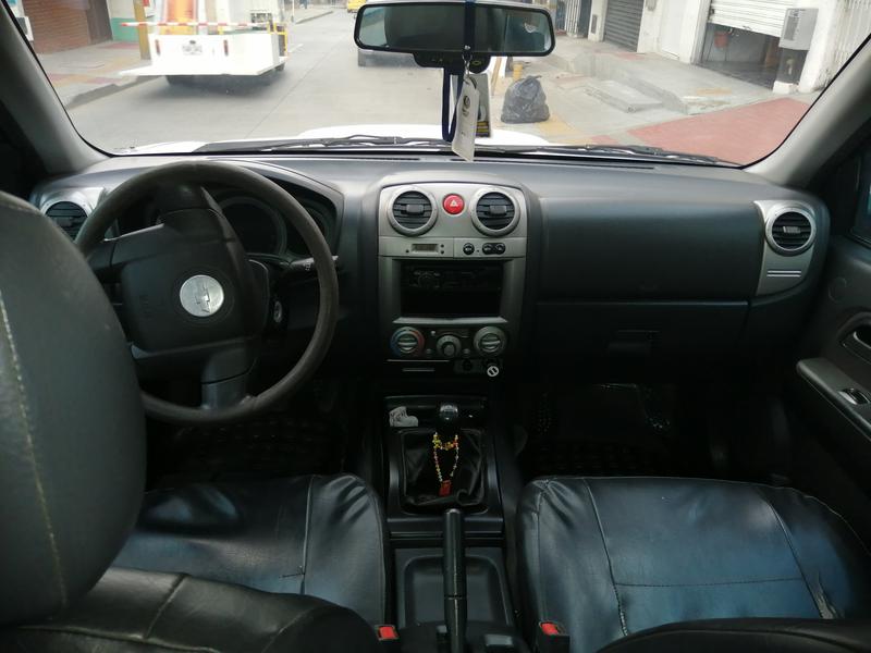 Chevrolet Luv • 2012 • 205,000 km 4