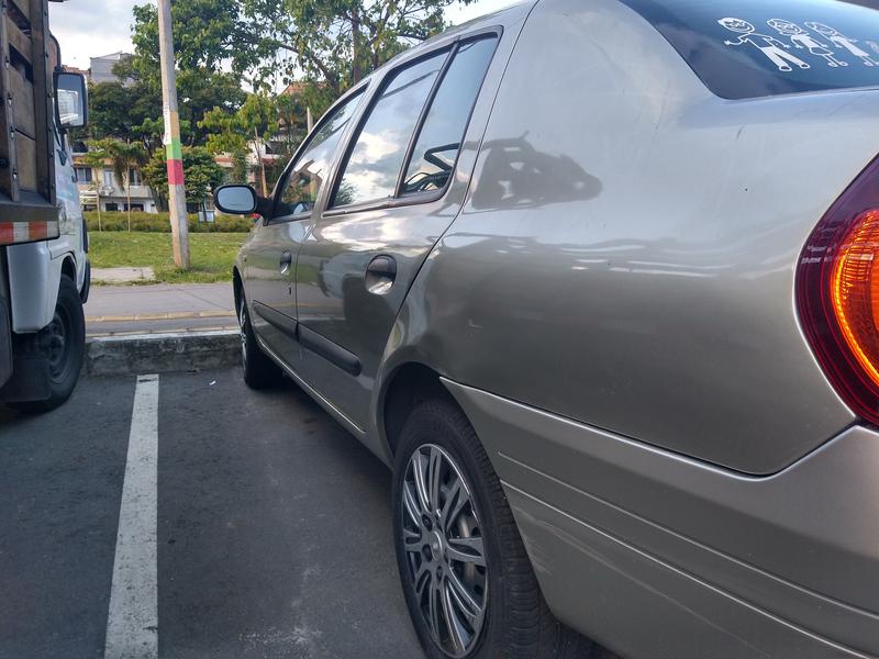 Renault Symbol • 2003 • 188,000 km 3