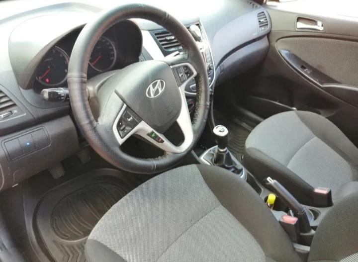 Hyundai Accent • 2012 • 100,000 km 1