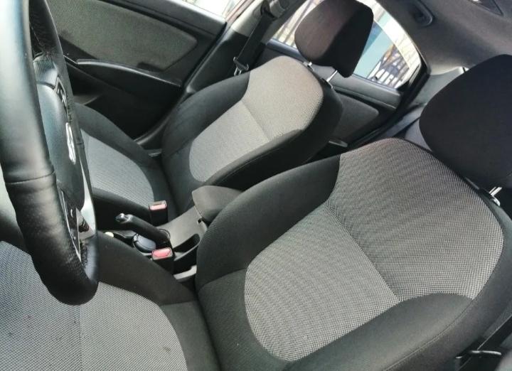 Hyundai Accent • 2012 • 100,000 km 4