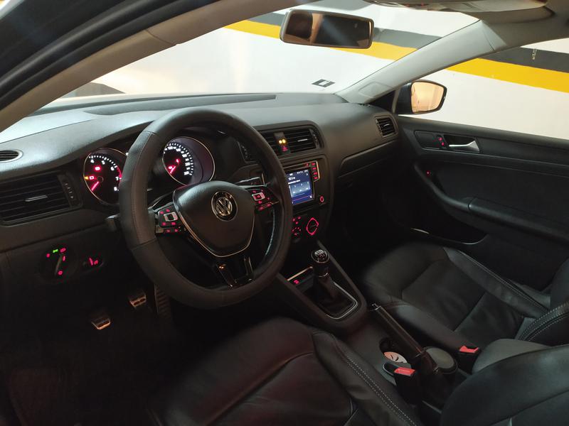 Volkswagen Jetta • 2017 • 18,000 km 1