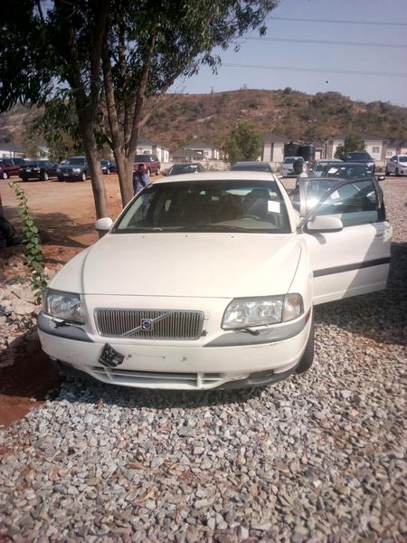 Volvo  • 2000 • 80 km 5