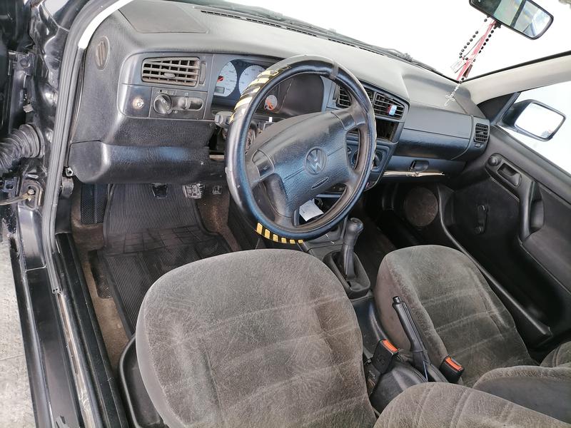 Volkswagen Jetta • 1996 • 189,000 km 11