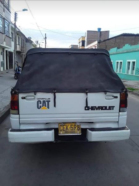 Chevrolet Luv • 1996 • 350,000 km 4