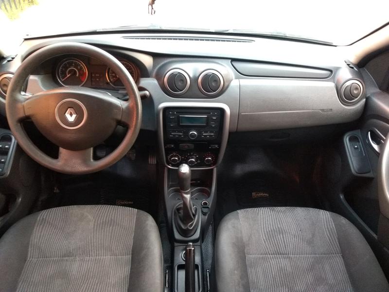 Renault Logan • 2013 • 156,000 km 4