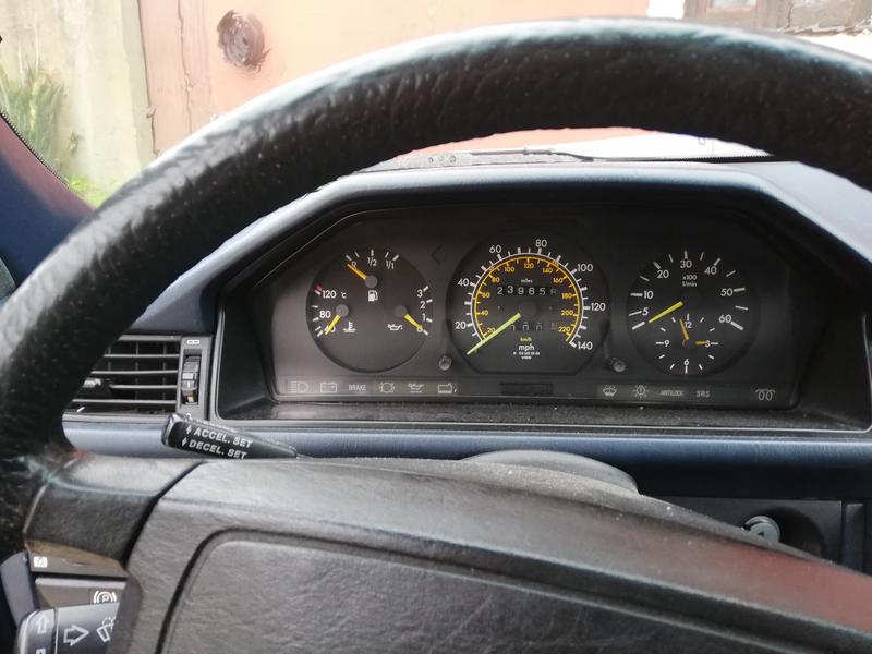 Mercedes-Benz 124 • 1987 • 400,000 km 3