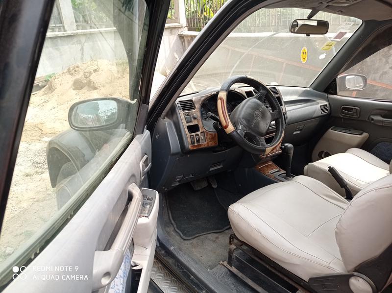 Toyota 4 Runner Limited • 1998 • 219,999 km 3