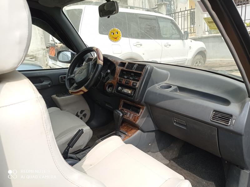 Toyota 4 Runner Limited • 1998 • 219,999 km 6