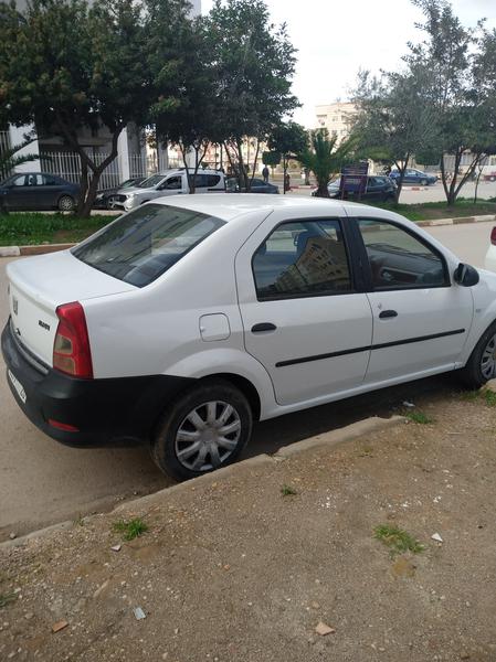 Dacia Logan • 2009 • 130,000 km 2
