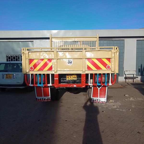 Isuzu MU-X • 1990 • 51,468 km 6