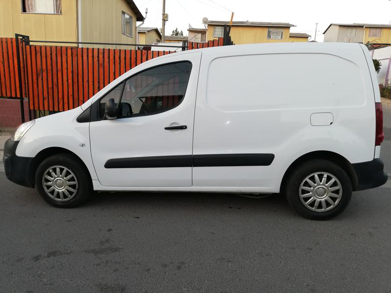 Peugeot 1007 • 2016 • 187 km 2