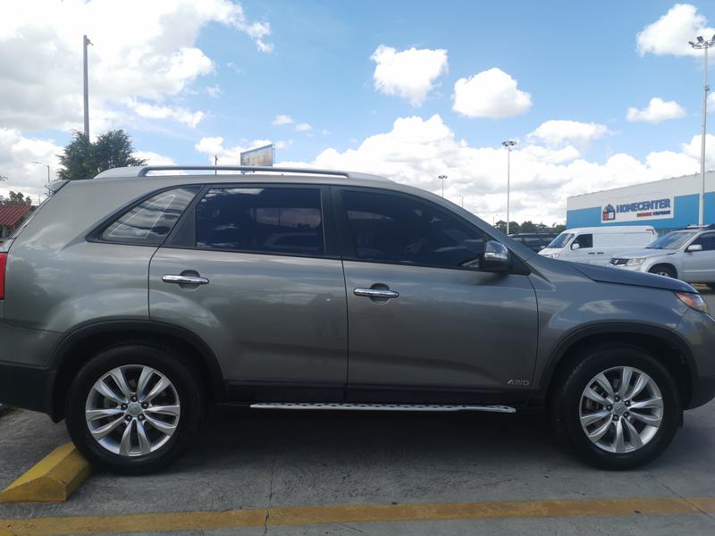 Kia Sorento • 2011 • 102,300 km 2