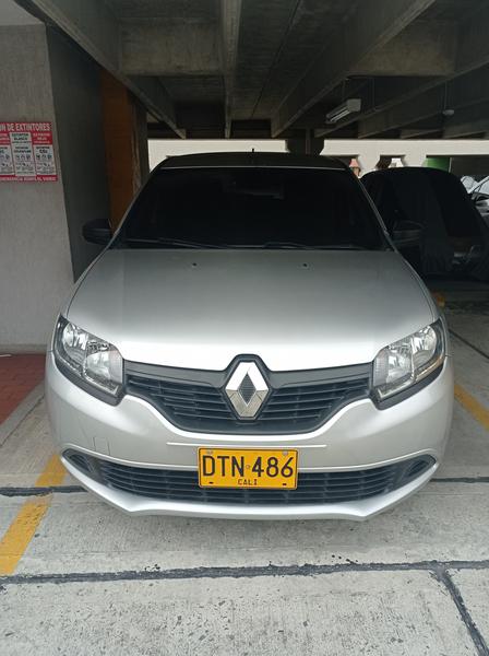 Renault Sandero • 2018 • 42,000 km 2