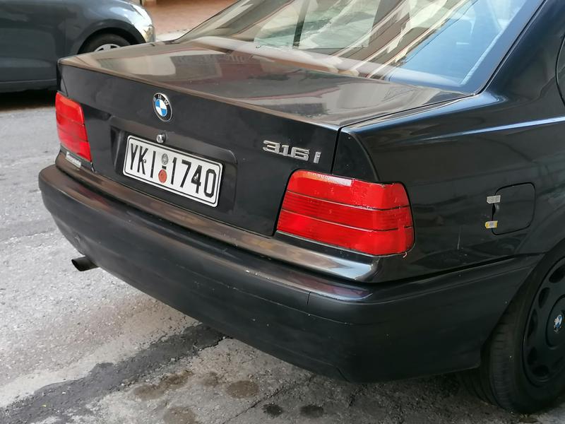 BMW  • 1993 • 200,000 km 2