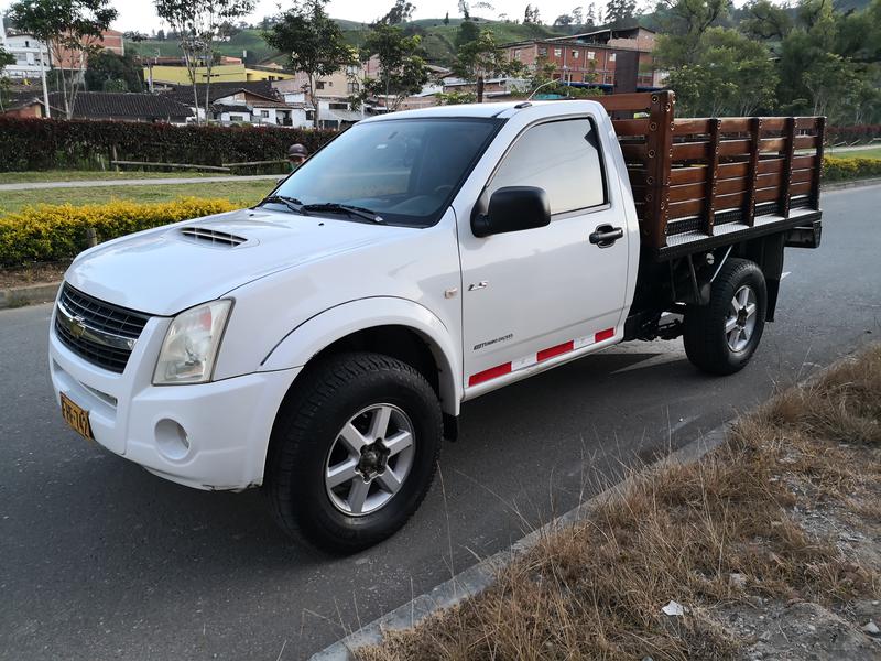 Chevrolet Luv • 2009 • 143,000 km 4