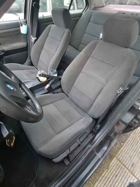 BMW  • 1993 • 200,000 km 10