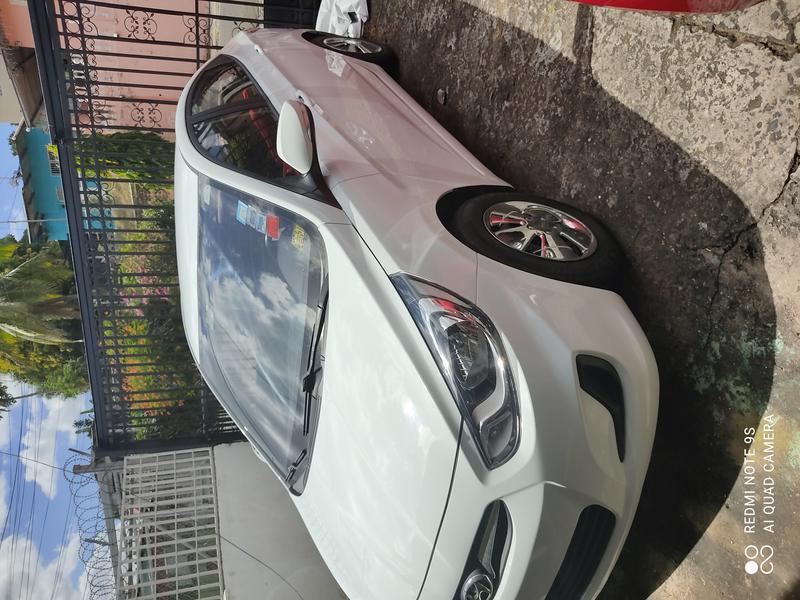 Hyundai Accent • 2012 • 93,332 km 6