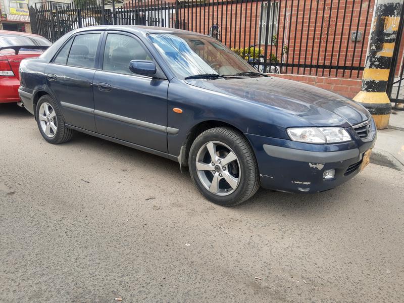 Mazda 626 • 2000 • 225,000 km 4
