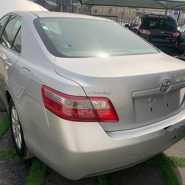 Toyota  • 2009 • 9,856 km 2