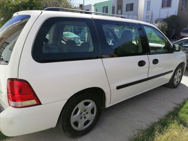 Ford Windstar • 2005 • 105,920 km 1