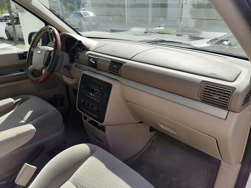 Ford Windstar • 2005 • 105,920 km 13