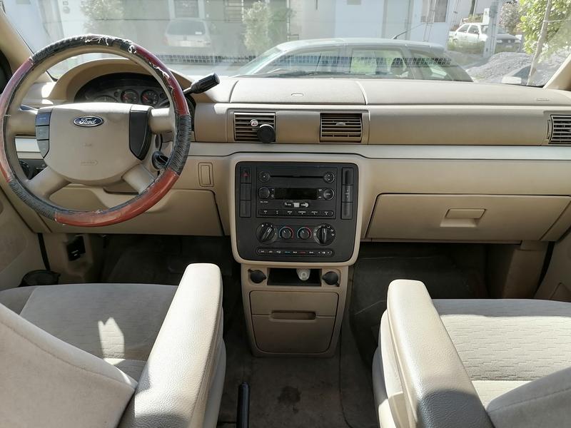 Ford Windstar • 2005 • 105,920 km 9