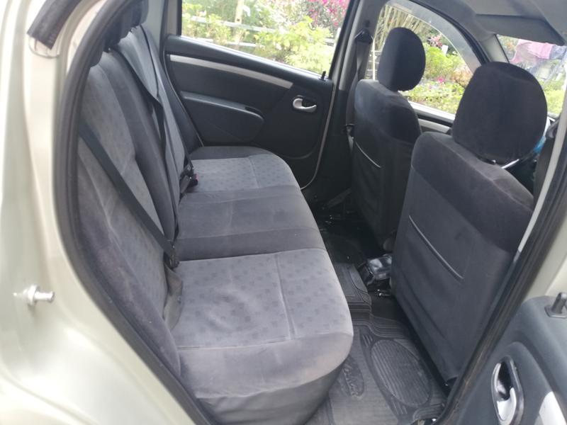 Renault Logan • 2010 • 505,600 km 4