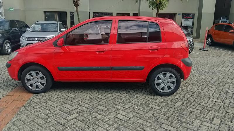 Hyundai Getz • 2010 • 84,000 km 5