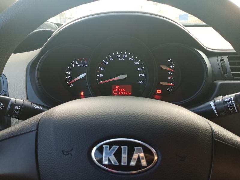 Kia Rio • 2015 • 64,000 km 3