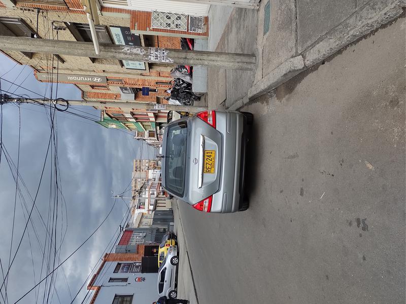 Nissan Tiida • 2011 • 93,000 km 5