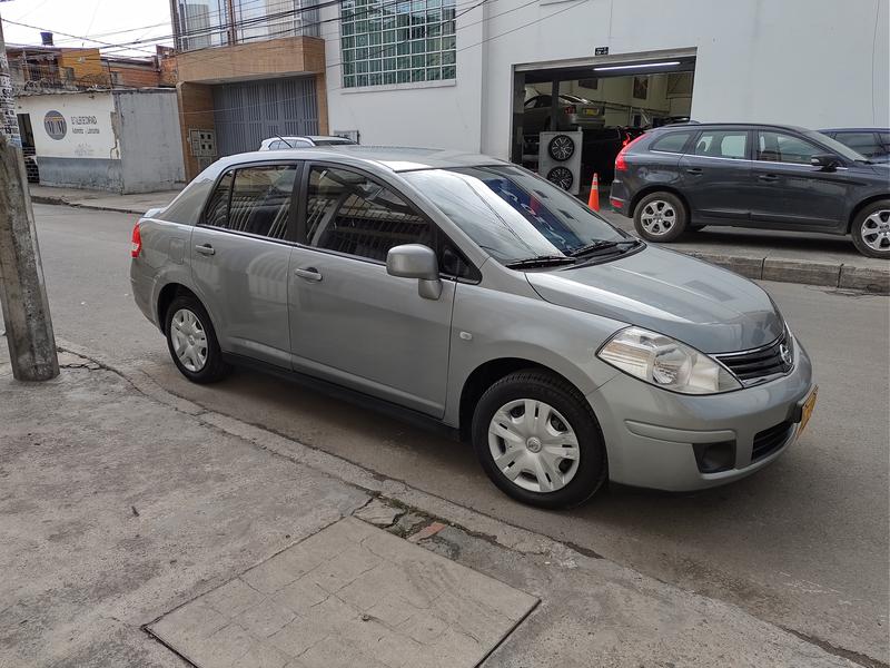 Nissan Tiida • 2011 • 93,000 km 2