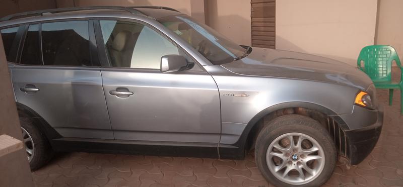 BMW X3 • 2004 • 195,840 km 1