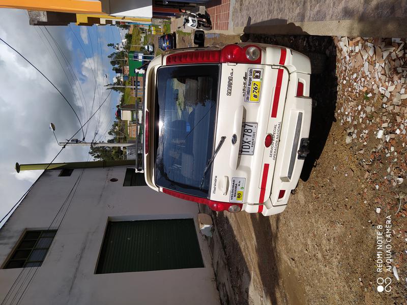 Mahindra Alturas G4 • 2015 • 170,000 km 3