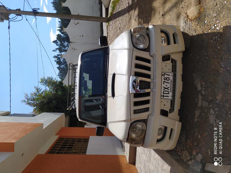 Mahindra Alturas G4 • 2015 • 170,000 km 2