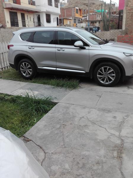 Hyundai Santa Fe • 2019 • 6,000 km 9