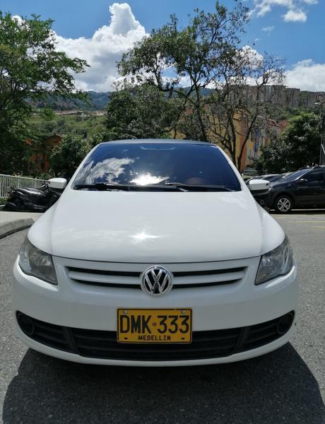 Volkswagen Gol • 2013 • 84,400 km 12
