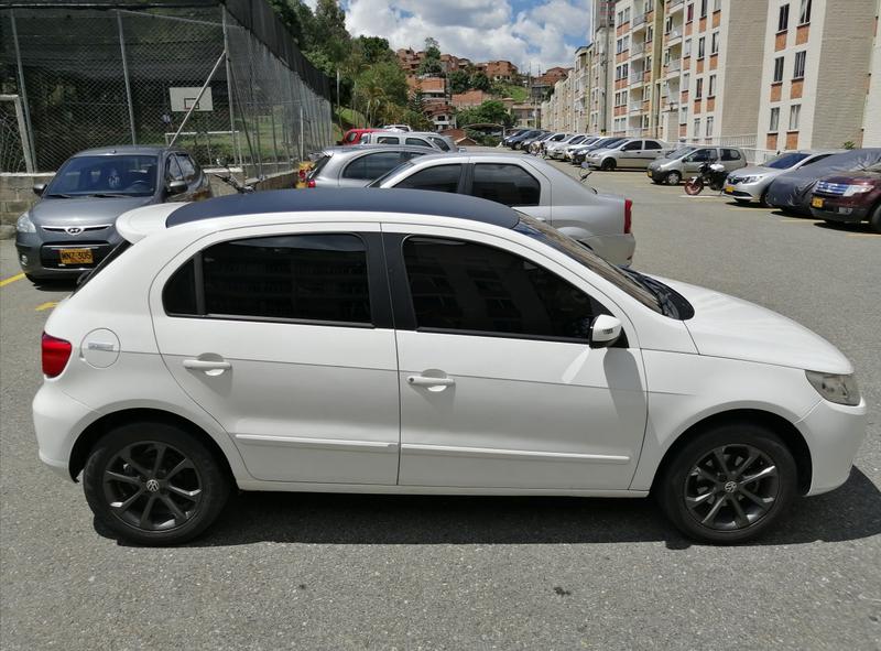 Volkswagen Gol • 2013 • 84,400 km 6