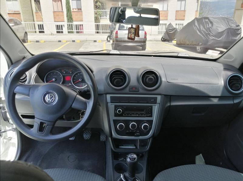 Volkswagen Gol • 2013 • 84,400 km 7