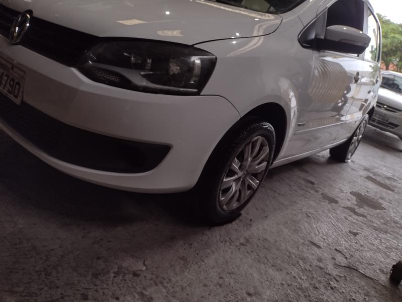 Volkswagen Fox • 2013 • 89,000 km 3