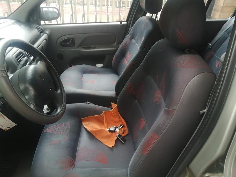 Renault Symbol • 2003 • 164,000 km 2